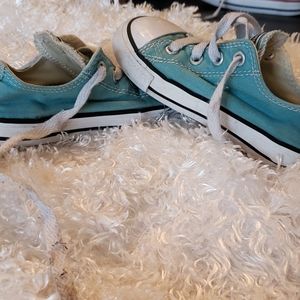 Turquoise converse!!